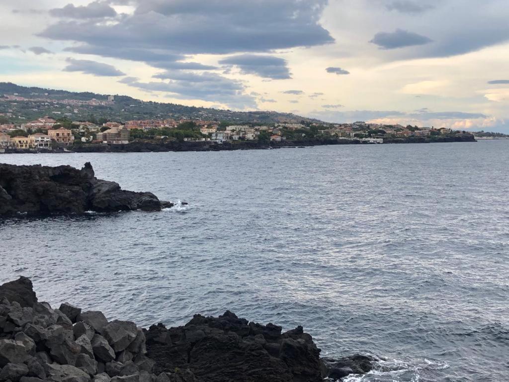 Le Tre Meraviglie A 200 M Dal Mare Katanya Dış mekan fotoğraf